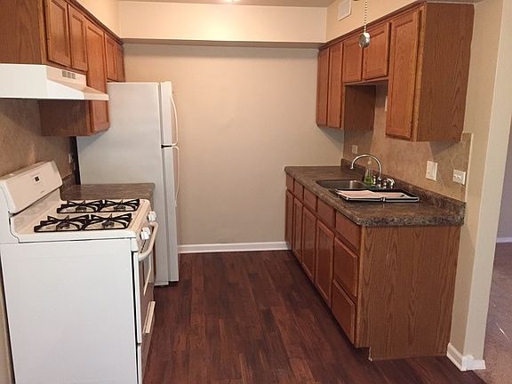 2nd image of 198 Thomas Ct Unit D