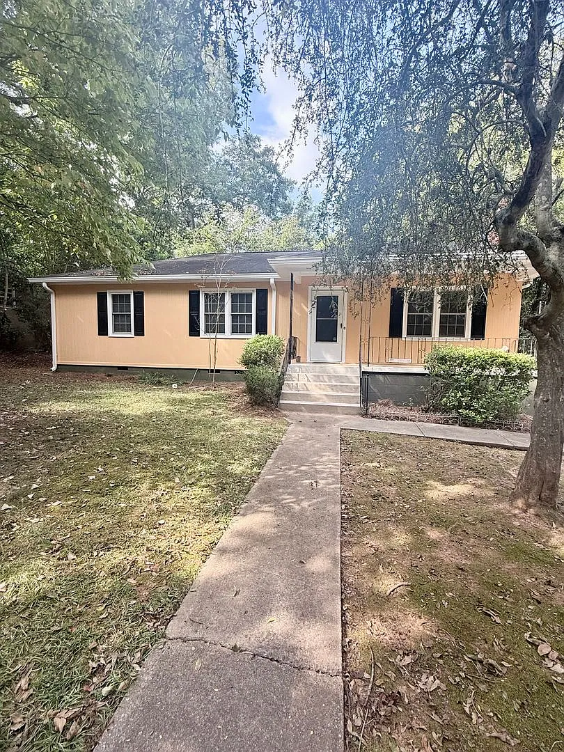 3BR Normaltown Charmer — Photo 1