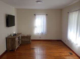 142 Race Track Rd, Mount Hope, WV 25880