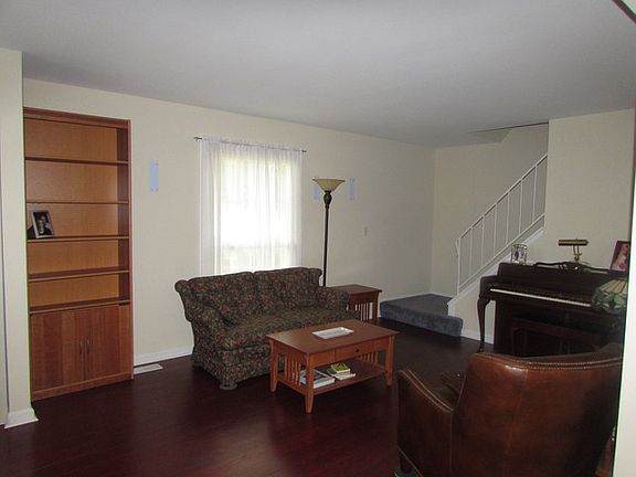 4th image of 1231 Bunker Hill Ct