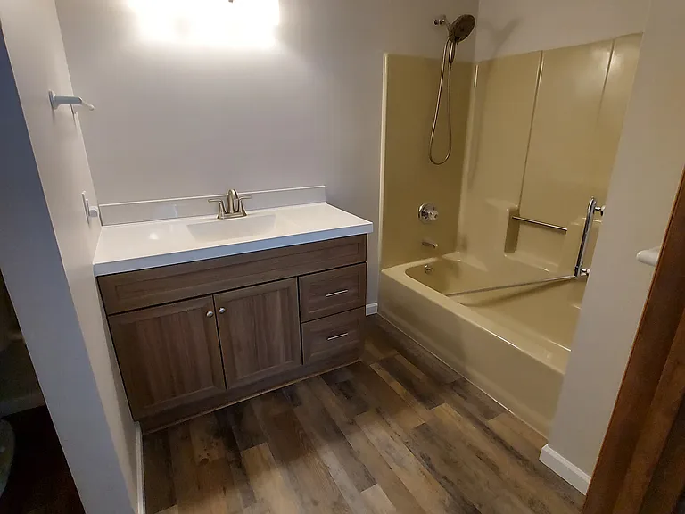 1335 Windamere Rd — Photo 14