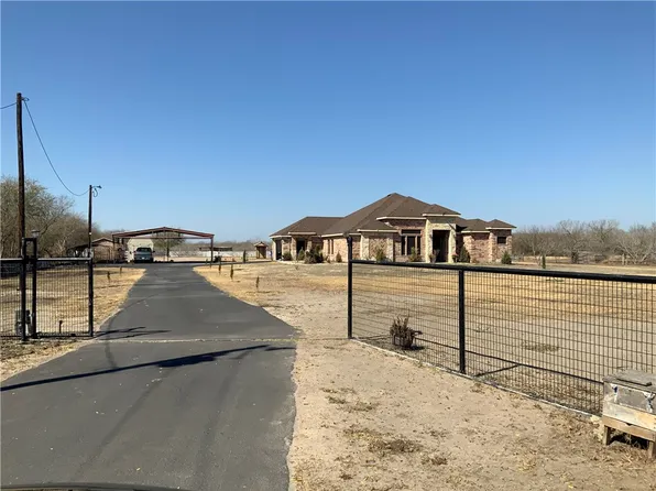 894 County Road 465, Alice, TX 78332