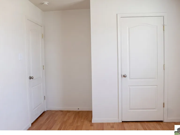 413 Brittney Way #C — Photo 8