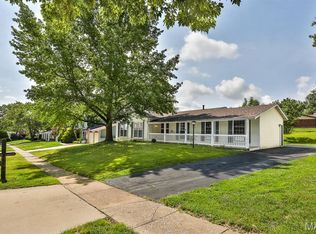 11858 Villa Dorado Dr, Saint Louis, MO 63146