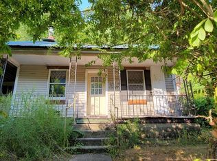 642 Mill St, Middleport, OH 45760