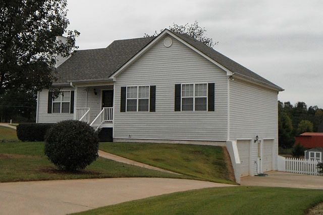 1st image of 83 Mulholland Pl
