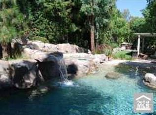 1085 S Sunstream Ln, Anaheim, CA 92808