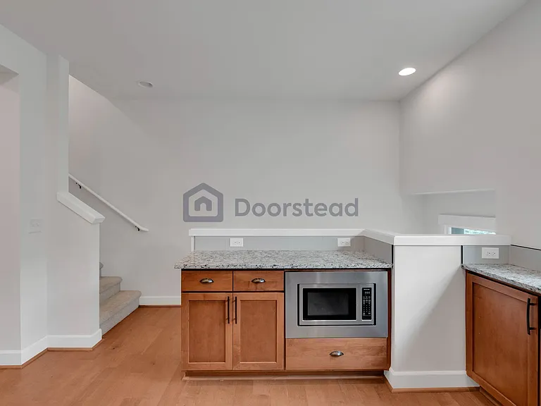 1333 Chelsea Walk NE — Photo 11