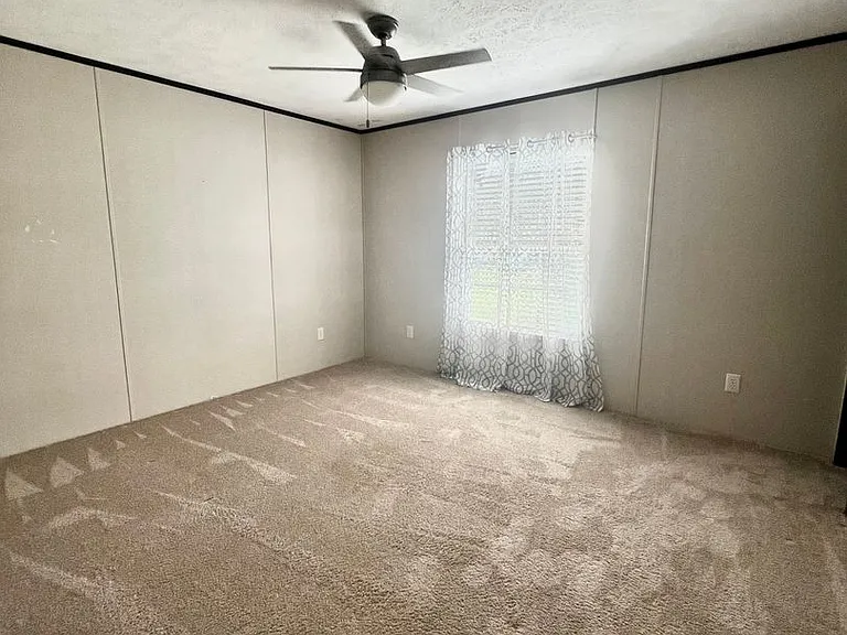 19310 Gourdon Ln — Photo 13