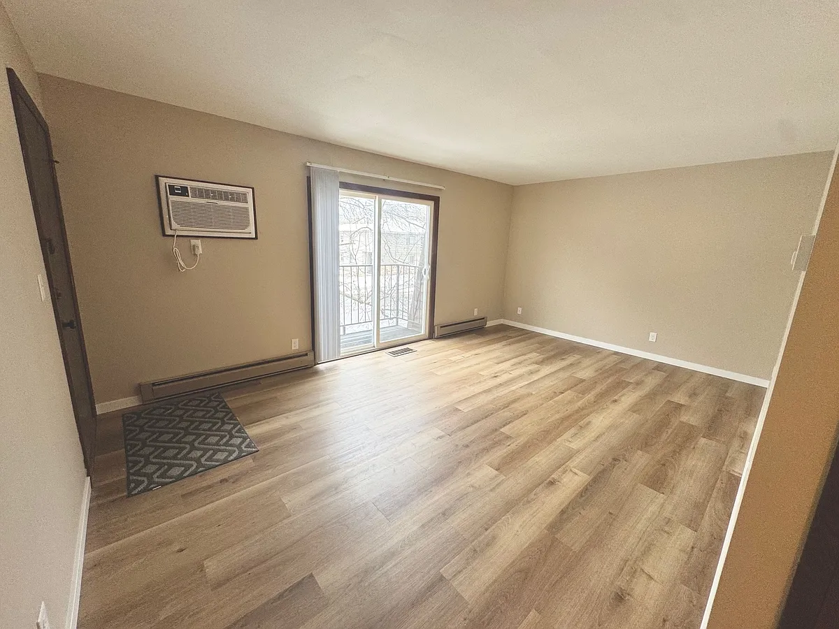 Building Photo - 831 Barland St #A2