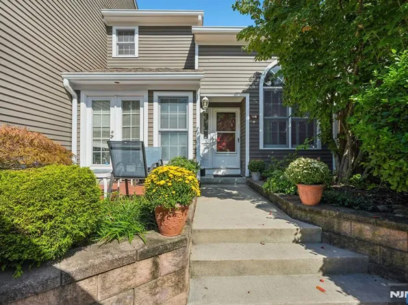189 Grandview Lane, Mahwah, NJ 07430