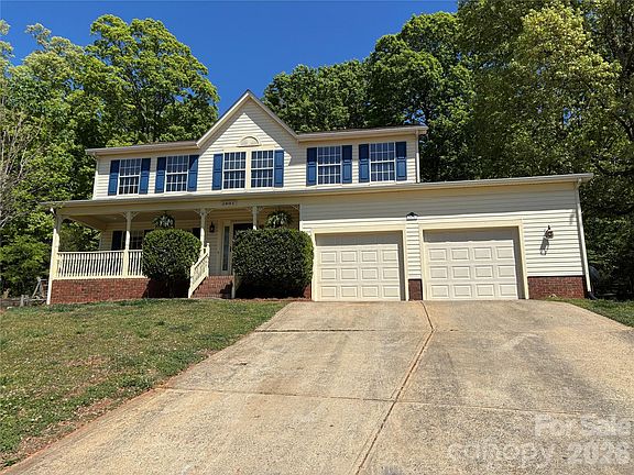 2nd image of 2601 Yarrow Rd