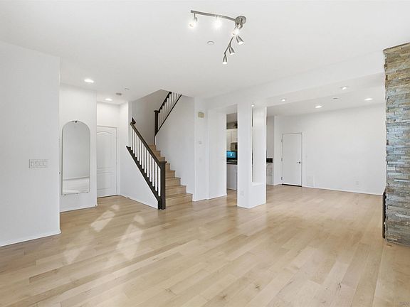 5th image of 13049 Cadencia Pl