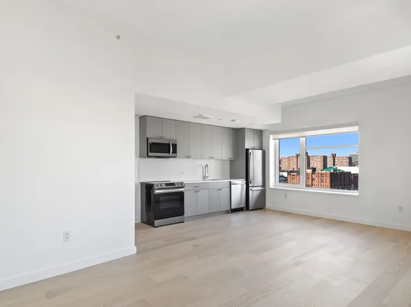 445 Gerard Avenue 445227 image 2 of 21