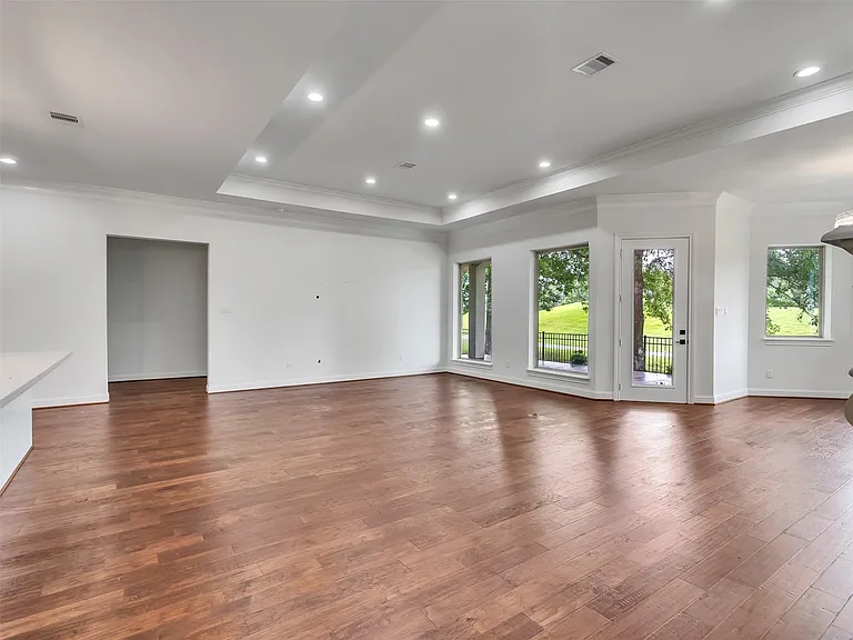 16011 Bridges Fairway Ln — Photo 17