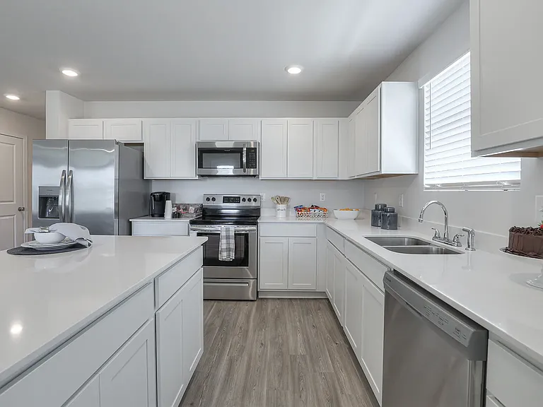 369 Standard Ave — Photo 7