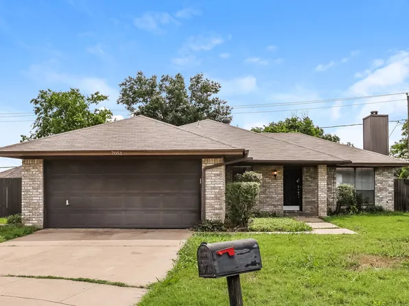 7051 S Meadow Dr E, Fort Worth, TX 76133