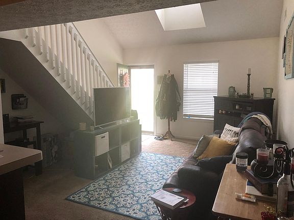 2nd image of 6252 Braelinn Dr