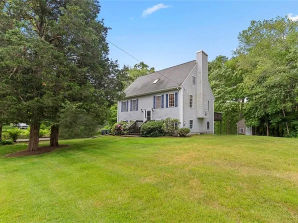 101 Weavers Rd, North Kingstown, RI 02852