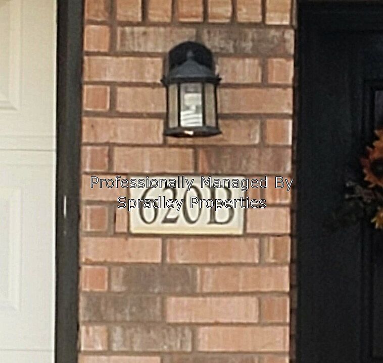 2nd image of 620B Karey Dr
