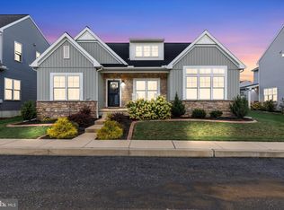 513 Charleston Dr, Mechanicsburg, PA 17050