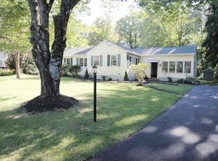 20 Vagele Ln, Glenmont, NY 12077