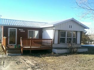 545 Maple St, Bushnell, NE 69128