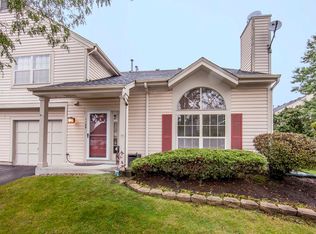 1125 N Knollwood Dr, Palatine, IL 60067