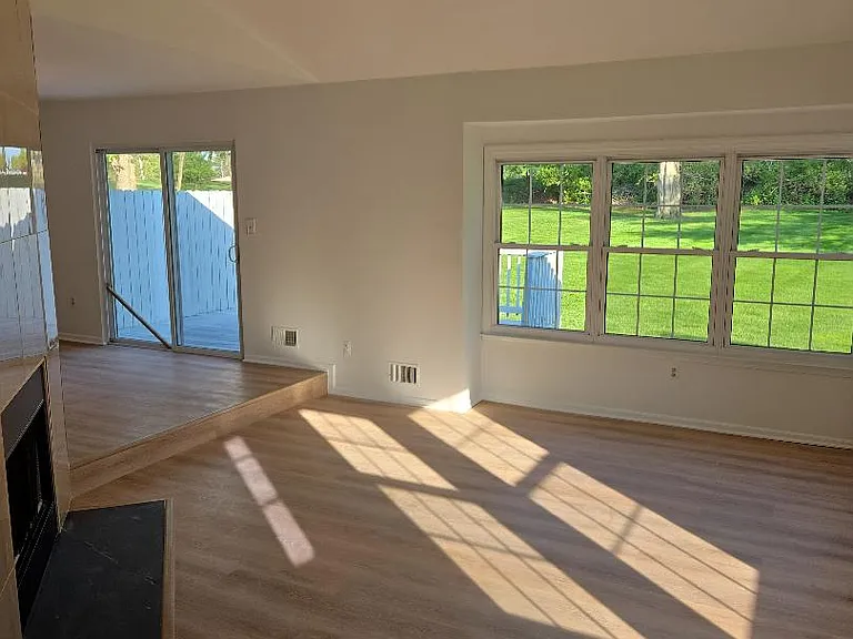 18 Redwood Dr — Photo 6