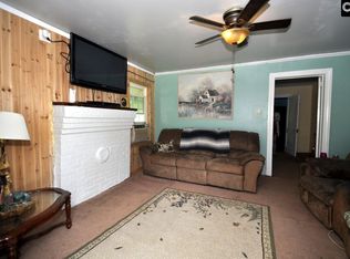 114 Lovers Ln, Newberry, SC 29178