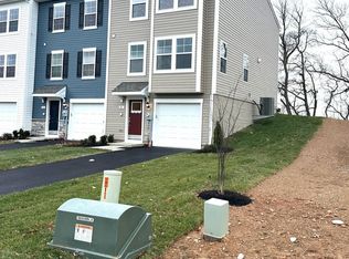 141 Homestead Dr, Hanover, PA 17331