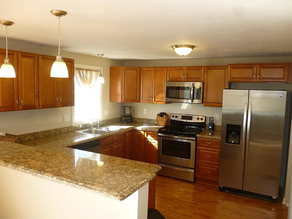 28 Bittersweet Blvd, Worcester, MA 01607 Zillow