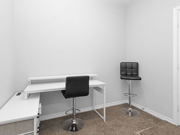 2nd image of 286 Westchase #286