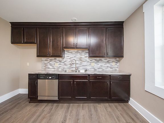 2nd image of 101 E Center St APT B
