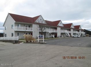 1 E Lake St UNIT 10, Pentwater, MI 49449
