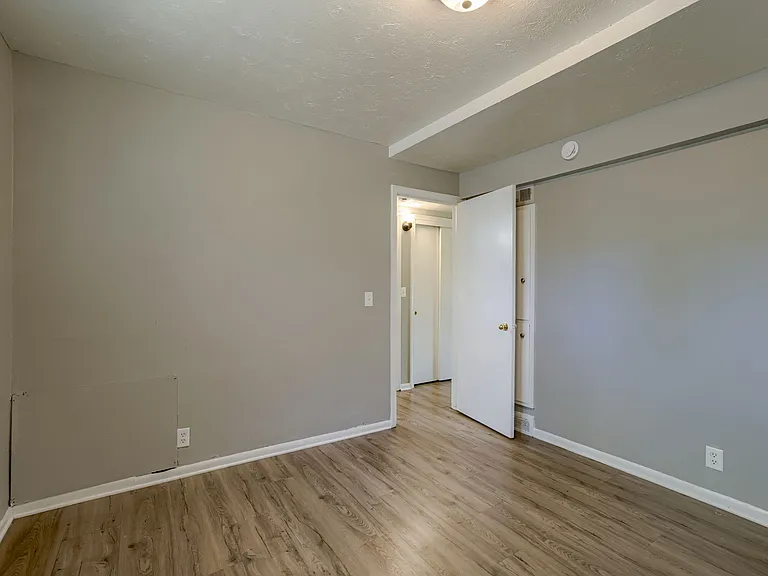 4505 Lafayette Ave — Photo 12