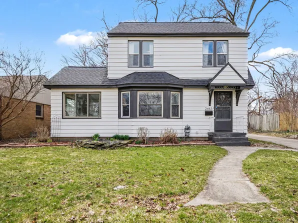 2443 Cherrywood Ct SW, Wyoming, MI 49519