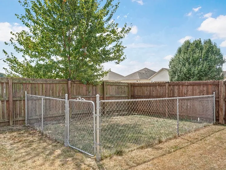 2540 W Delmar St — Photo 30