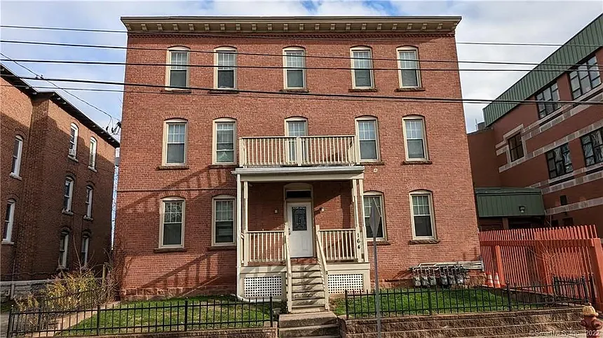 164 Babcock Street — Photo 1