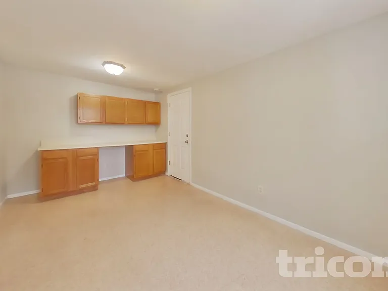 3031 W Mercer Ln — Photo 14
