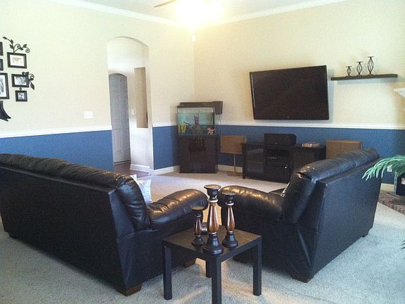 2nd image of 523 Columbia Cir