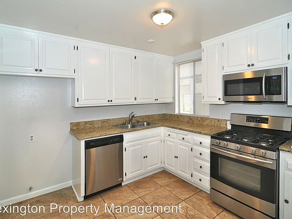 3rd image of 4309 Radford Ave APT A