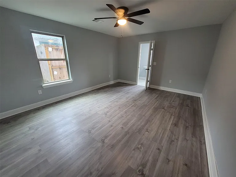 4859 Bellnole Dr — Photo 17
