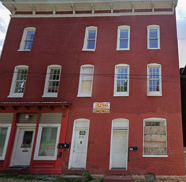 1st image of 302 Columbia St APT 1