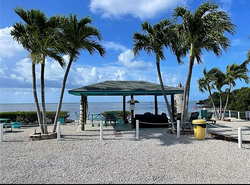 6099 Overseas Hwy Photo 1