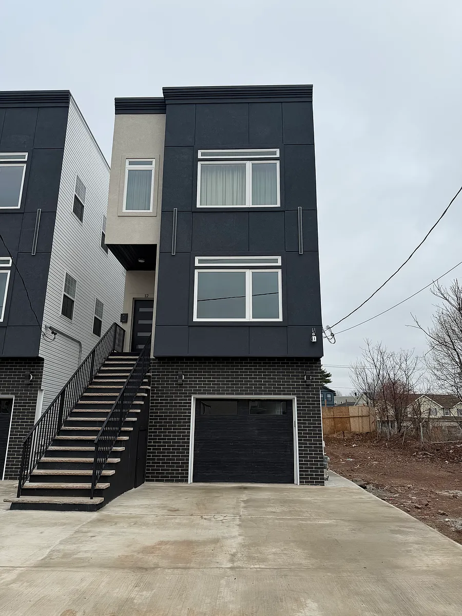 Building Photo - 12 Nelson Pl #1