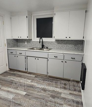4th image of 102 N River Ave #A