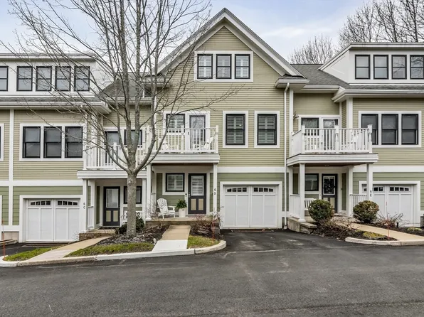 6 Summer St #D, Manchester, MA 01944