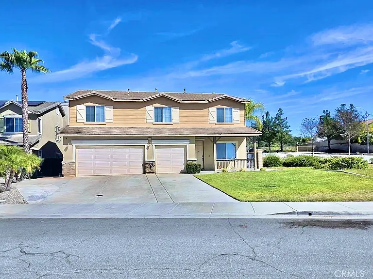 36005 Redgrave Way — Photo 2