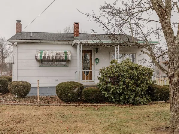 9 Jordan St, Fairchance, PA 15436